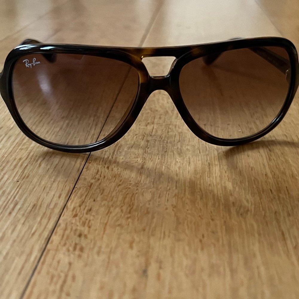 Black Tortoise Shell Ray-Ban Aviator Sunglasses